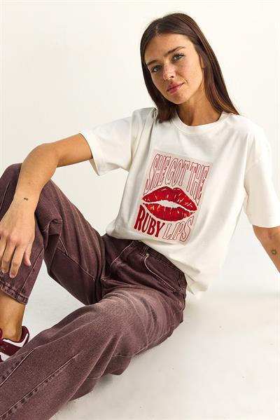 Kadın Lip Print Baskılı %100 Pamuk Oversize Basic T-Shirt ÖT261058 60286100 - Beyaz