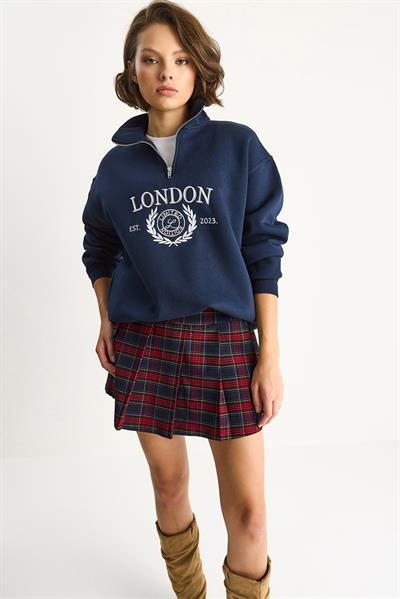 Kadın London İşlemeli Dik Yaka Fermuar Detaylı Şardonlu Oversize Sweatshirt 10003 60283529 - Lacivert