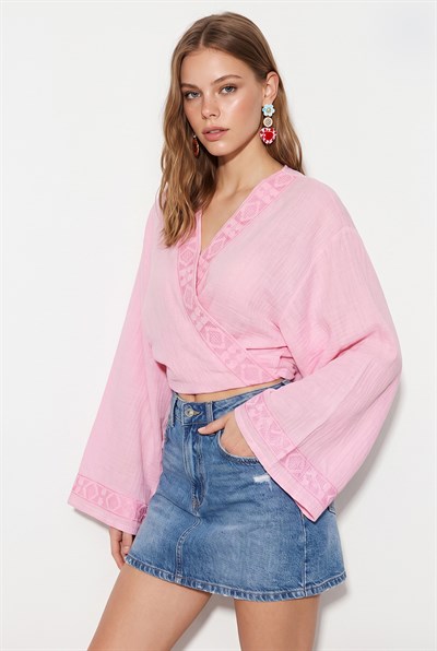 Kadın Nakış İşlemeli Bağlama Detaylı Geniş Kollu Müslin Kimono Bluz 7014 60283386 - Toz Pembe