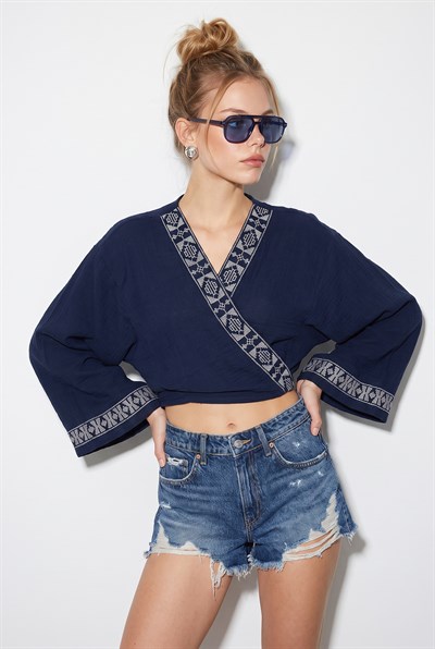Kadın Nakış İşlemeli Bağlama Detaylı Geniş Kollu Müslin Kimono Bluz 7014 60283386 - Lacivert