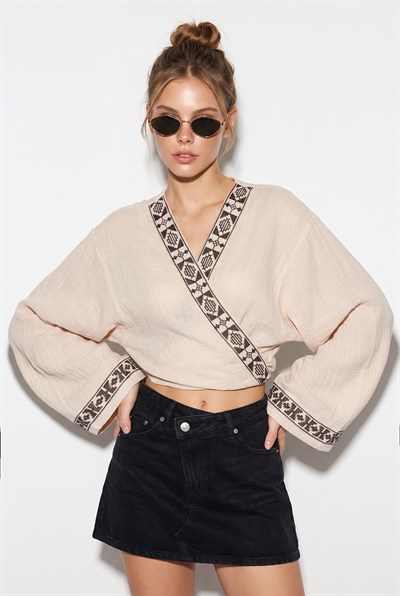 Kadın Nakış İşlemeli Bağlama Detaylı Geniş Kollu Müslin Kimono Bluz 7014 60283386 - Bej-Siyah