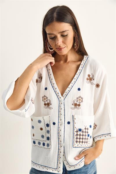 Kadın Nakış İşlemeli Cep Detaylı V Yaka Müslin Gömlek 2231 60286188 - Beyaz