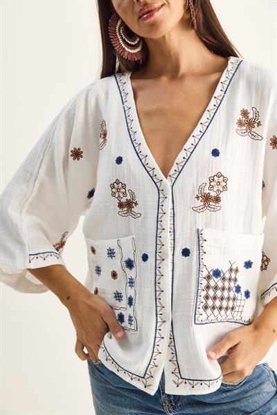Kadın Nakış İşlemeli Cep Detaylı V Yaka Müslin Gömlek 2231 60286188 - Beyaz