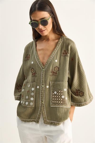 Kadın Nakış İşlemeli Cep Detaylı V Yaka Müslin Gömlek 2231 60286188 - Haki