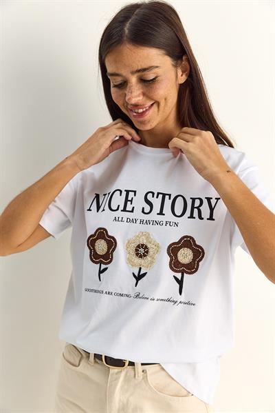 Kadın Nice Story Yazı ve Nakış Detaylı Relaxed Fit T-Shirt 7635 60286116 - Beyaz