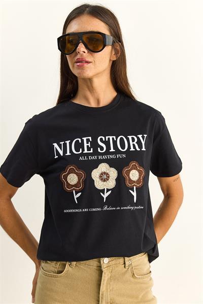 Kadın Nice Story Yazı ve Nakış Detaylı Relaxed Fit T-Shirt 7635 60286116 - Siyah