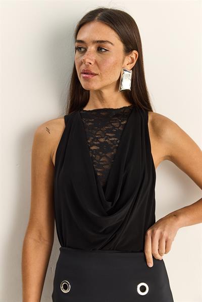 Kadın Ön ve Arka Dantel Detaylı Degaje Yaka Bluz 2311 60286130 - Siyah