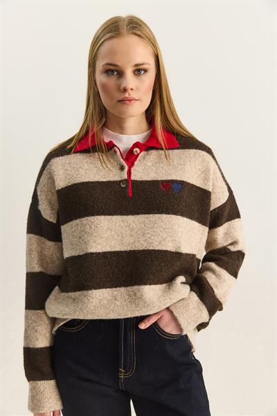 Kadın Oversize Çizgili Polo Yaka Kalp Desen Nakış İşlemeli Triko Kazak 2632 60283920 - Krem-Kahverengi