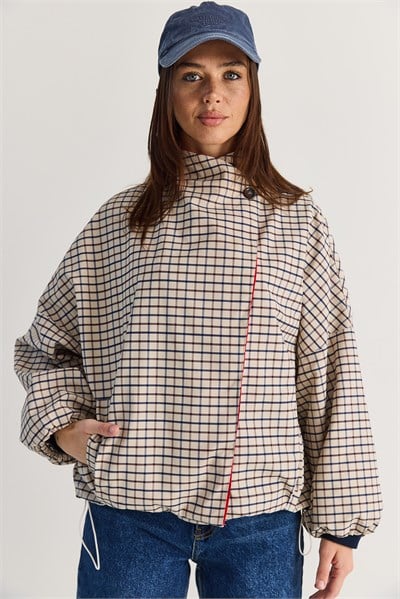 Kadın Oversize Ekose Desenli Astarlı Su İtici Yağmurluk Trençkot 4000 60286588 - Krem-Lacivert