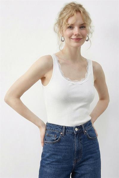 Kadın Pamuklu Slim Fit U Yaka Dantelli Atlet 1053 60286022 - Beyaz