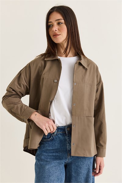 Kadın Paraşüt Kumaş Cep Detaylı Çıtçıtlı Arkası Yırtmaçlı Oversize Gömlek Ceket 7063 60286674 - Haki