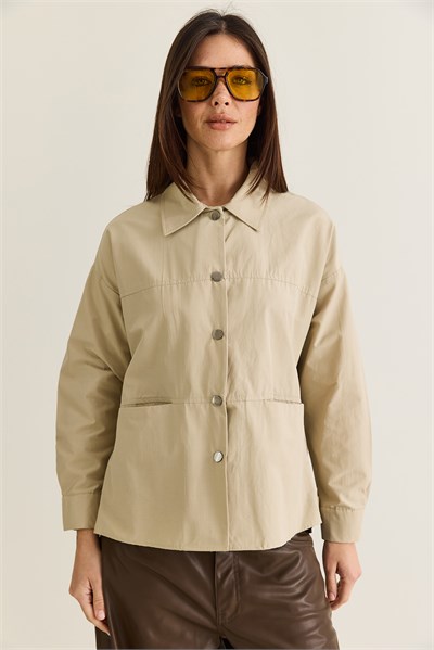 Kadın Paraşüt Kumaş Cep Detaylı Çıtçıtlı Arkası Yırtmaçlı Oversize Gömlek Ceket 7063 60286674 - Bej