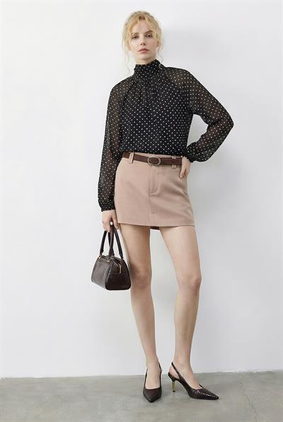 Kadın Puantiyeli Dik Yaka Pelerin Kesim Prenses Kol Astarlı Şifon Bluz 0972 60283966 - Acı Kahve