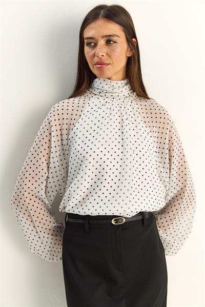 Kadın Puantiyeli Dik Yaka Pelerin Kesim Prenses Kol Astarlı Şifon Bluz 0972 60283966 - Beyaz