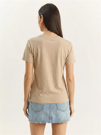 Kadın Rabbit Nakışlı İşlemeli Bisiklet Yaka Basic T-Shirt 7532 60283953 - Bej