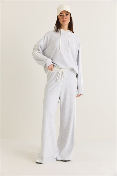 Kadın Şerit Detaylı Kapüşonlu Oversize Sweatshirt Bol Eşofman Altı Takım 4203 60286660 - Gri-Beyaz