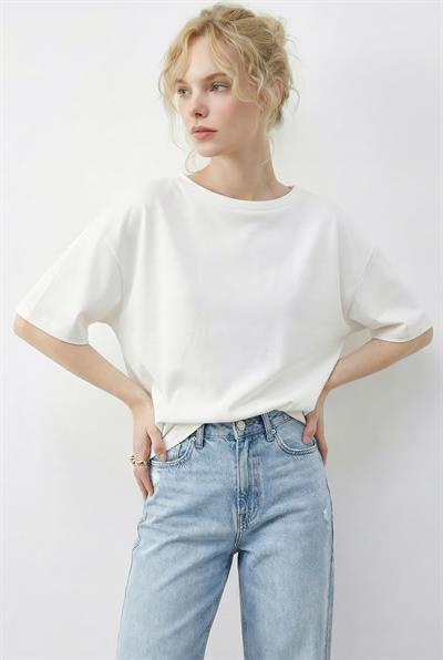 Kadın Sırtı V Dantel Detaylı Scuba Oversize T-Shirt 1050 60283974 - Beyaz