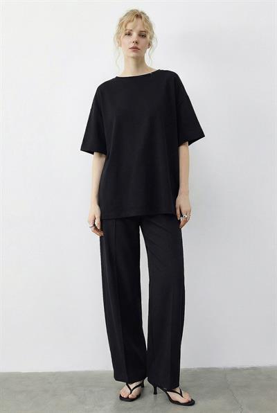 Kadın Sırtı V Dantel Detaylı Scuba Oversize T-Shirt 1050 60283974 - Siyah