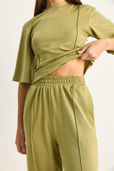 Kadın Soft Touch Nervürlü Yarım Kol T-Shirt Lastikli Bol Paça Pantolon Takım 18000 60286181 - Fıstık Yeşili