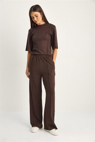 Kadın Soft Touch Nervürlü Yarım Kol T-Shirt Lastikli Bol Paça Pantolon Takım 18000 60286181 - Acı Kahve