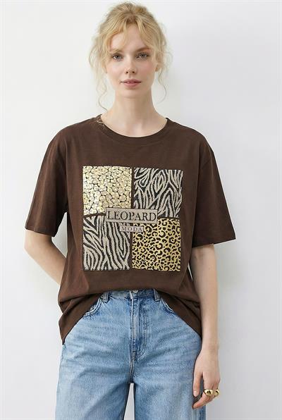 Kadın Taş Detaylı Leopar Baskılı Bisiklet Yaka Rahat Kalıp T-Shirt 2200 60283970 - Acı Kahve