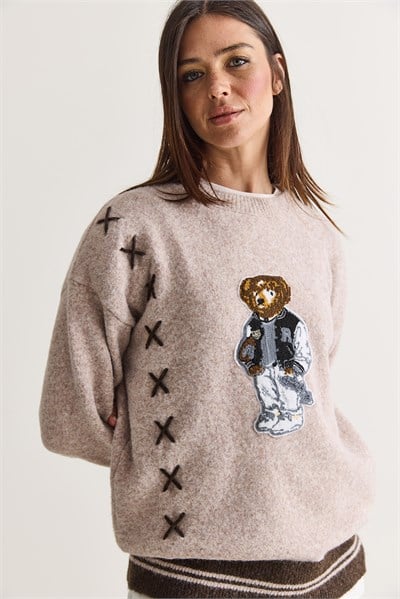 Kadın Teddy Aplikeli Çapraz Nakış Detaylı Bisiklet Yaka Oversize Triko Kazak 5307 60286700 - Bej