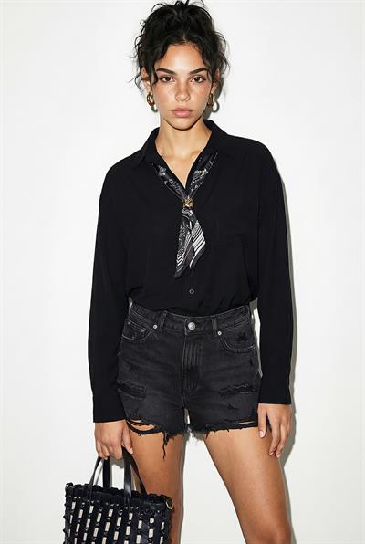 Kadın Tek Cep Detaylı Fular Aksesuarlı Salaş Krinkıl Gömlek 586 60286049 - Siyah