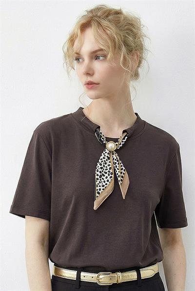 Kadın Tokalı Fular Detaylı Basic T-Shirt 7601 60283978 - Kakao