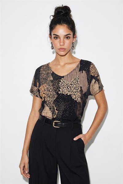 Kadın V Yaka Baskı Detaylı Rahat Kesim Viskon T-Shirt 60382609 - Siyah