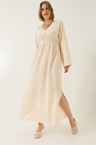 Kadın V Yaka Beli Gipeli Geniş Kollu Yırtmaç Detaylı Uzun Pamuk Müslin Elbise 3016 60283196 - Bej