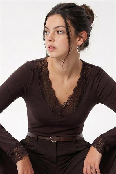 Kadın V Yaka Dantelli Viskon Bluz 1041 60283944 - Kahverengi BLUZ modelleri
