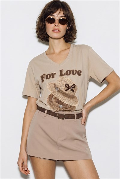 Kadın V Yaka For Love Nakış ve Boncuk İşlemeli Oversize T-Shirt 2240 60286329 - Bej