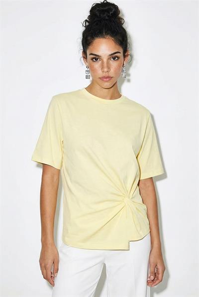 Kadın Vatkalı Omuz Detaylı Düğüm Detaylı Kısa Kollu T-Shirt 1067 60286068 - Tereyağ