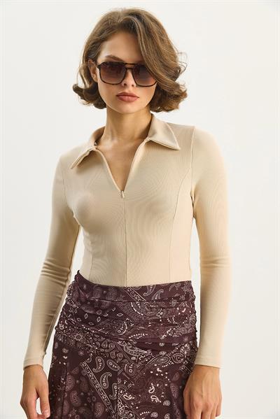 Kadın Vücudu Saran Yarım Fermuarlı Fitilli Likralı Polo Yaka Basic Bluz 8073 60283602 - Bej