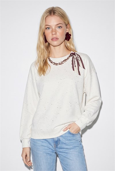 Kadın Yaldız Baskılı Zincir ve Fular Detaylı Modal Oversize Sweatshirt 2266 60286477 - Beyaz