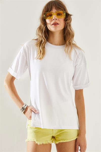 Kadın Yandan Yırtmaçlı Kol Katlama Detaylı Bisiklet Yaka Kısa Kollu Basic T-Shirt 60251203 - Beyaz