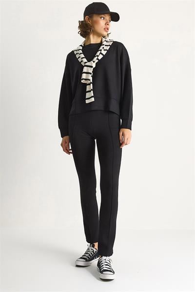 Kadın Yumuşak Dokulu Bisiklet Yaka Oversize Sweat Pantolon Viskon Dalgıç Takım 6819 60283531 - Siyah
