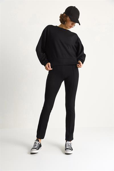 Kadın Yumuşak Dokulu Bisiklet Yaka Oversize Sweat Pantolon Viskon Dalgıç Takım 6819 60283531 - Siyah
