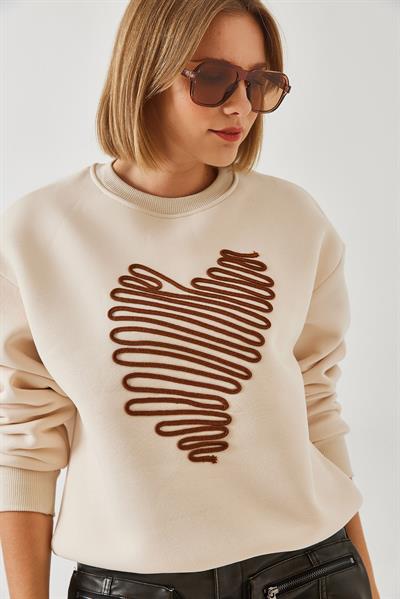 Kadın Kalp Nakışlı Sweatshirt 60601030 - Bej