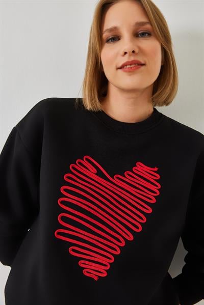 Kadın Kalp Nakışlı Sweatshirt 60601030 - Siyah