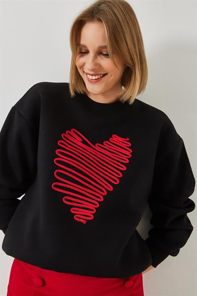 Kadın Kalp Nakışlı Sweatshirt 60601030 - Siyah