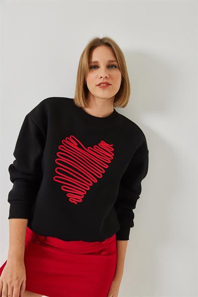 Kadın Kalp Nakışlı Sweatshirt 60601030 - Siyah