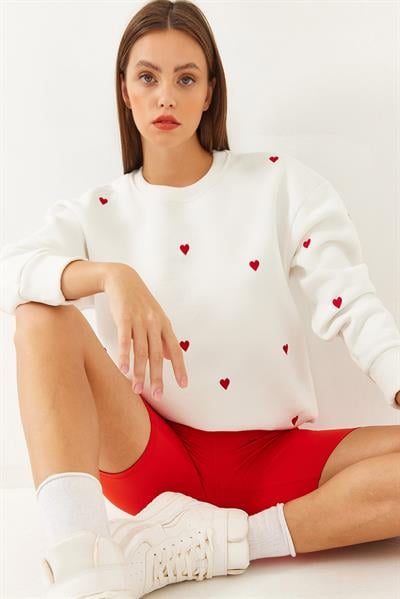 Kadın Kalp Nakışlı Sweatshirt MBHS016 60601016 - Ekru