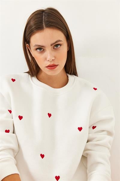 Kadın Kalp Nakışlı Sweatshirt MBHS016 60601016 - Ekru