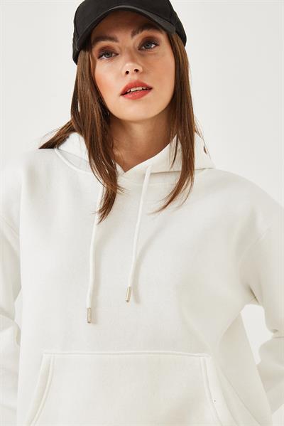 Kadın Kanguru Cepli Sweatshirt MBHS012 60601012 - Beyaz