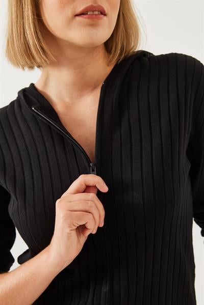 Kapüşonlu Fermuarlı Uzun Kollu Triko Hırka 20246857 - Siyah