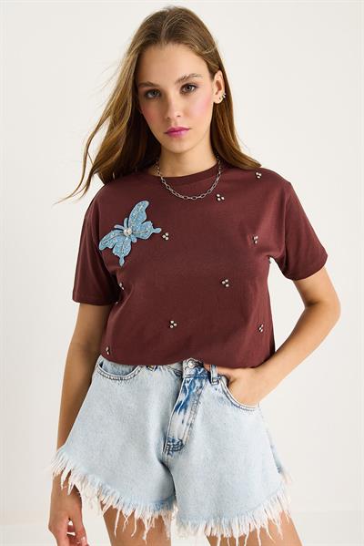 Kadın Kelebek Aksesuarlı Taş İşlemeli Kısa Kollu T-Shirt 60602036 - Kahve
