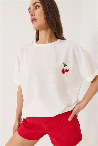 Kadın Kiraz Nakış İşlemeli Bisiklet Yaka Kısa Kollu Oversize T-Shirt 4011 60283152 - Beyaz