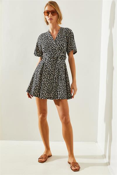 Kadın Kruvaze Yaka Bağlamalı Şortlu Elbise 60171009 - Siyah-Beyaz