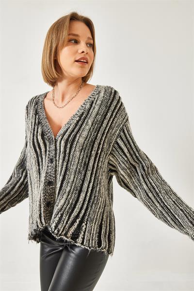 Links Örgü Salaş Triko Hırka 20246315 - Ekru-Siyah